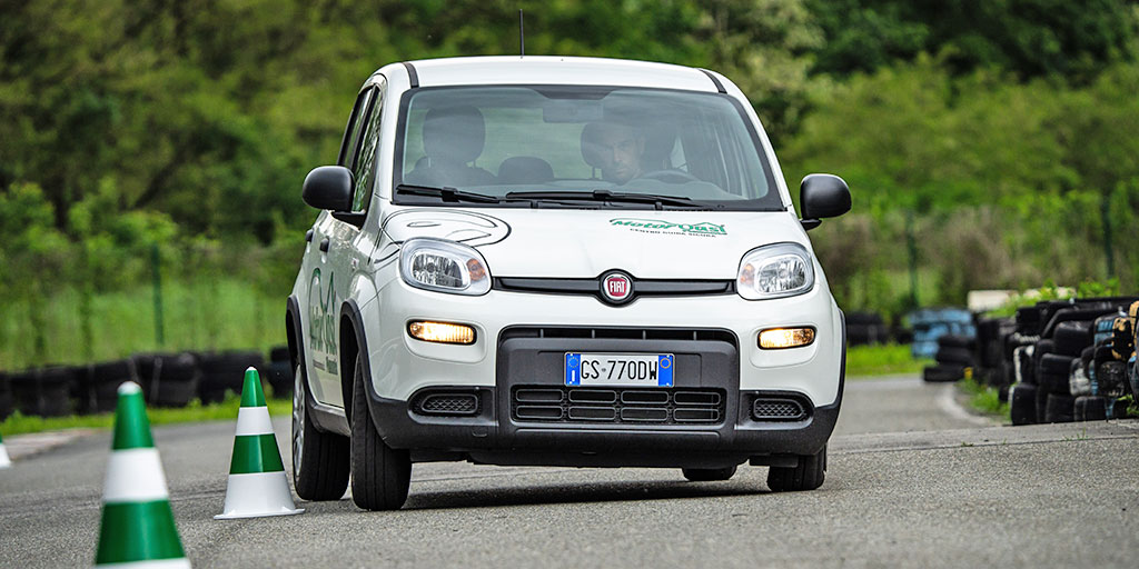 corso-guida-sicura-auto-neopatentato-torino-susa-piemonte