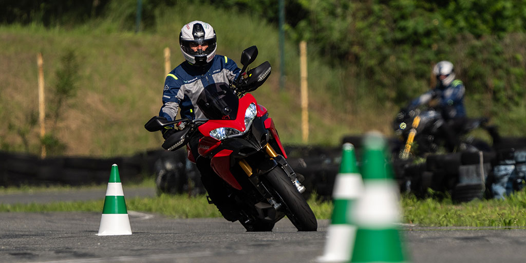 corso-guida-sicura-moto-torino-susa-piemonte
